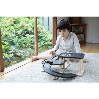 Plantoys Race N Play Parking Garage  - Hola BB