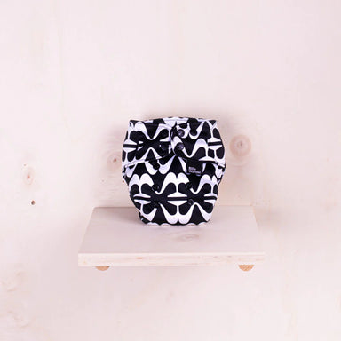 Billie Wonder The Wrap Newborn to 8kg / Billie Wonder Black and White - Hola BB